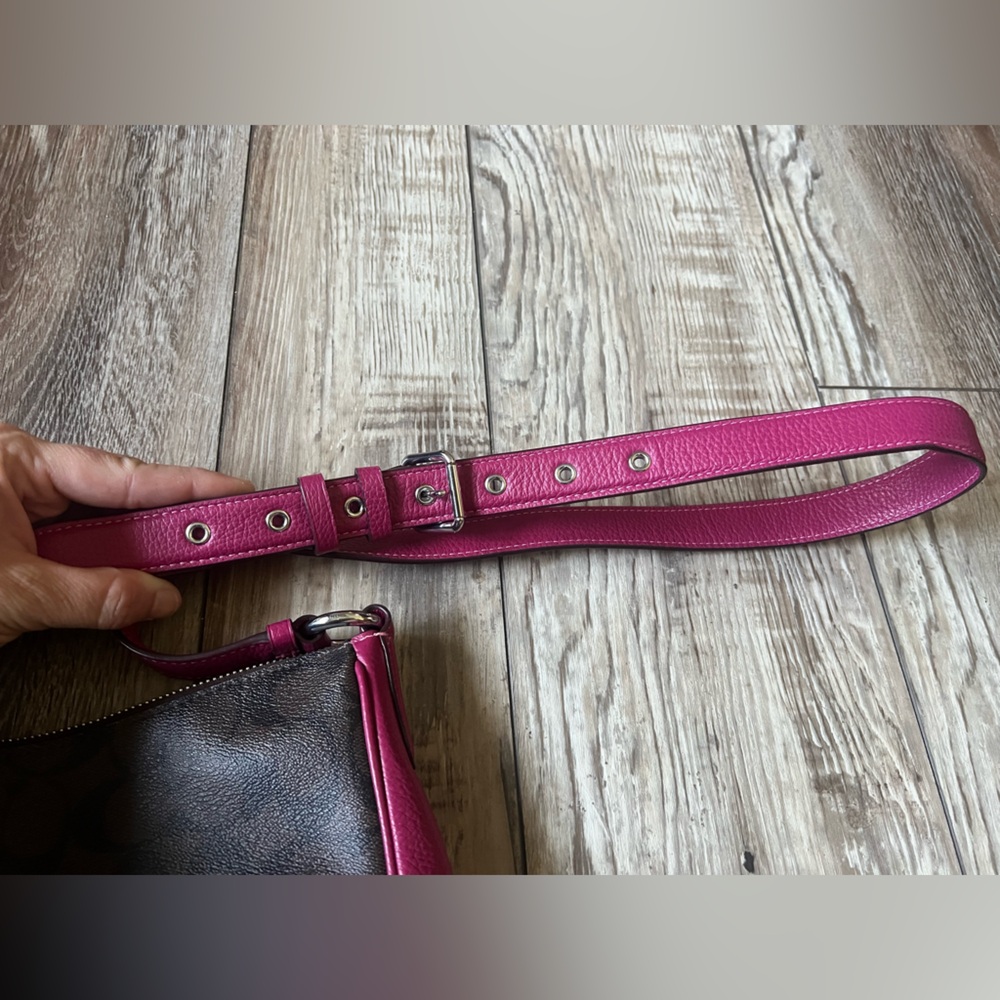 Coach Ellie File Bag In Signature Canvas - Picture 13 of 16